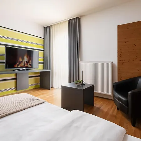 Campuszwei Komfortable Doppelzimmer & Mit Kueche Zentral In Ideal Fuer Business & Langzeitaufenthalte 24h Check In Bis 14 Jahre Uebernachten Kostenlos 酒店 3*