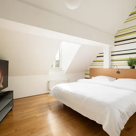 Hotel Campuszwei Komfortable Doppelzimmer & Mit Kueche Zentral In Ideal Fuer Business & Langzeitaufenthalte 24h Check In Bis 14 Jahre Uebernachten Kostenlos 3*