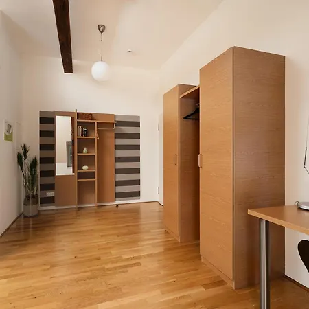 Campuszwei Komfortable Doppelzimmer & Mit Kueche Zentral In Ideal Fuer Business & Langzeitaufenthalte 24h Check In Bis 14 Jahre Uebernachten Kostenlos Hotel