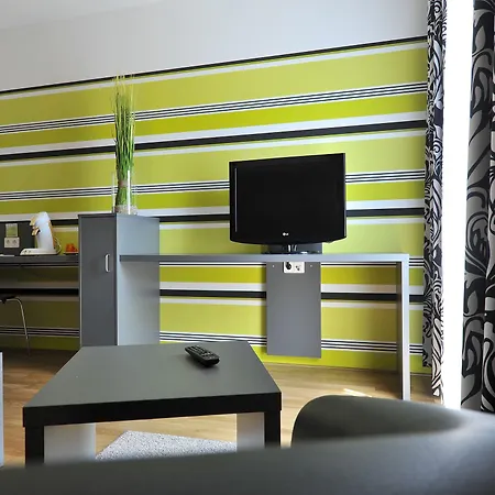 Campuszwei Komfortable Doppelzimmer & Mit Kueche Zentral In Ideal Fuer Business & Langzeitaufenthalte 24h Check In Bis 14 Jahre Uebernachten Kostenlos 3* Λούντβιχσμπουργκ