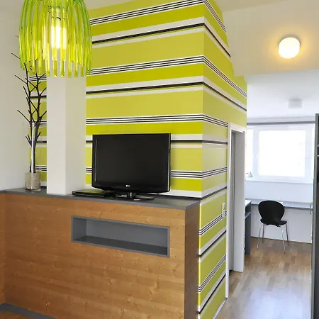 Campuszwei Komfortable Doppelzimmer & Mit Kueche Zentral In Ideal Fuer Business & Langzeitaufenthalte 24h Check In Bis 14 Jahre Uebernachten Kostenlos 路德维希堡