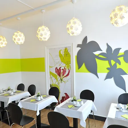 Campuszwei Komfortable Doppelzimmer & Mit Kueche Zentral In Ideal Fuer Business & Langzeitaufenthalte 24h Check In Bis 14 Jahre Uebernachten Kostenlos 酒店