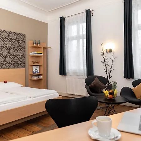 Campuszwei Komfortable Doppelzimmer & Mit Kueche Zentral In Ideal Fuer Business & Langzeitaufenthalte 24h Check In Bis 14 Jahre Uebernachten Kostenlos Λούντβιχσμπουργκ
