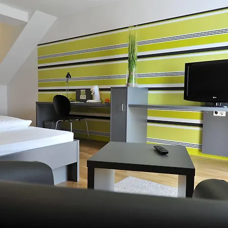 Campuszwei Komfortable Doppelzimmer & Mit Kueche Zentral In Ideal Fuer Business & Langzeitaufenthalte 24h Check In Bis 14 Jahre Uebernachten Kostenlos Hotel